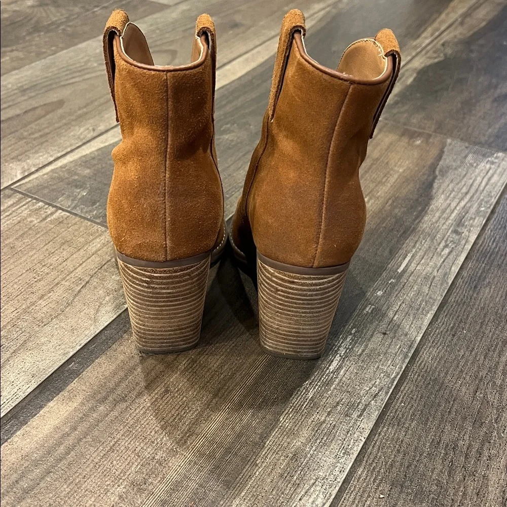 Dingo Brown Suede Ankle Boots - Picture 7 of 8